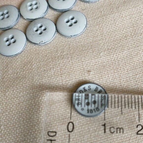 Brooks Brothers 1818 Replacement Buttons Metal Round 4 Holes White Spellout Logo - Picture 5 of 5